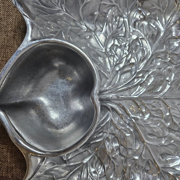 Wilton Armetale Radish and Cabbage Motif Vegetable Chip and Dip Serving Dish - Picture 4 of 12